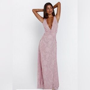 Princess Polly NWOT
Frederica Plunge Burnout Maxi dress
Mauve.